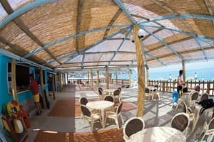 thumbnail: Outdoor dining