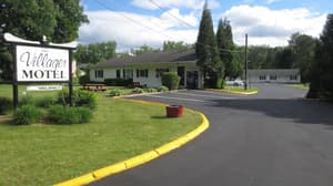 thumbnail: Front of property