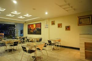 thumbnail: Breakfast area