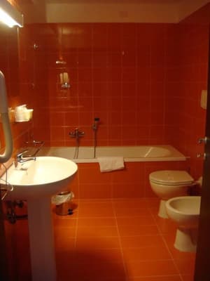 thumbnail: Bathroom