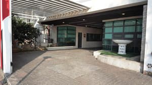thumbnail: Interior entrance