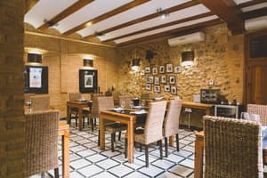 thumbnail: Restaurant