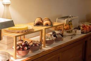 thumbnail: Breakfast area