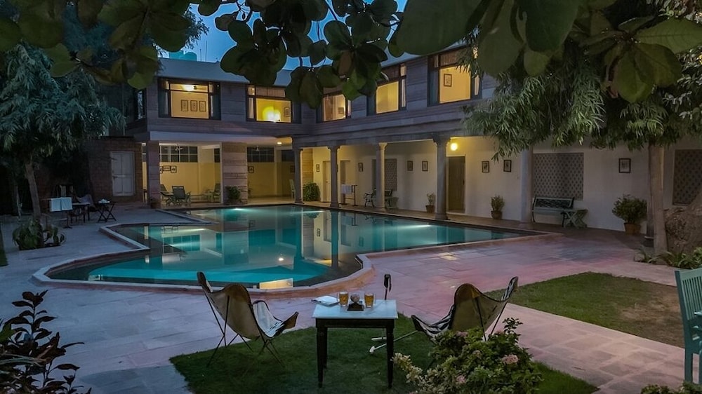 Pool
