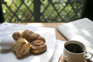 thumbnail: Breakfast area