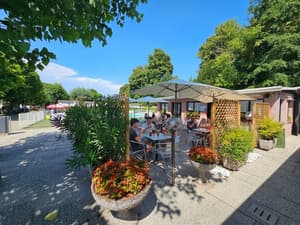 thumbnail: Restaurant