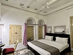 thumbnail: Room