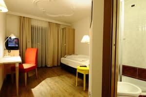 thumbnail: Room