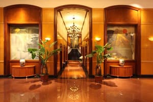 thumbnail: Hallway
