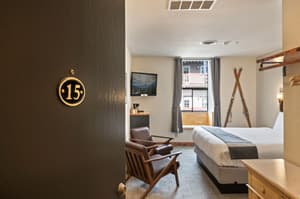 thumbnail: Room