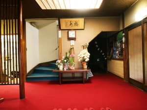 thumbnail: Interior entrance