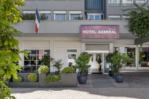 thumbnail: Property entrance