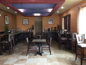 thumbnail: Breakfast area