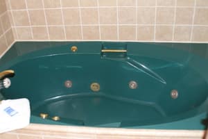 thumbnail: Jetted tub