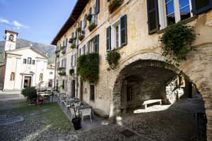 thumbnail: Exterior