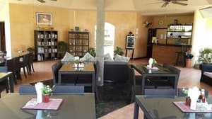 thumbnail: Lobby sitting area