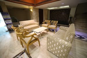 thumbnail: Lobby sitting area