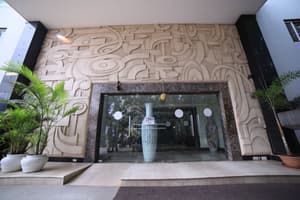thumbnail: Property entrance