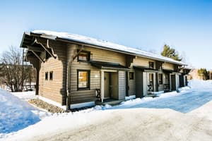 thumbnail: Front of property