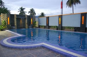thumbnail: Outdoor pool