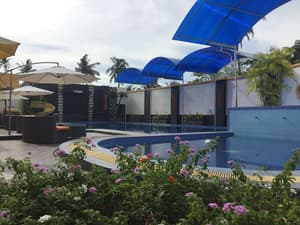 thumbnail: Outdoor pool