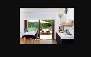 thumbnail: Breakfast area