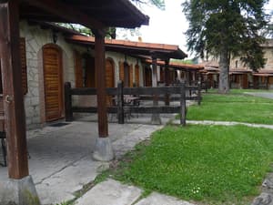 thumbnail: Exterior