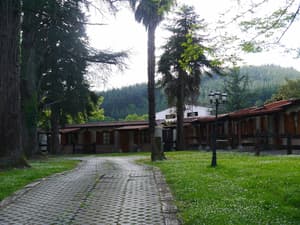 thumbnail: Exterior