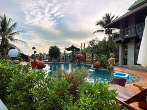 thumbnail: Garden view