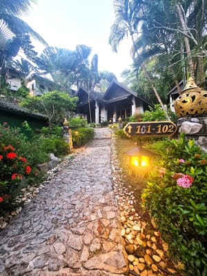thumbnail: Exterior