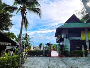 thumbnail: Front of property