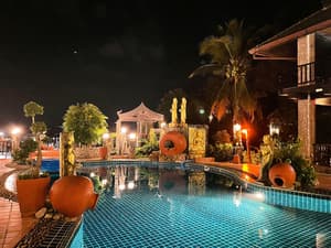 thumbnail: Outdoor pool