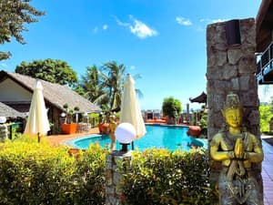 thumbnail: Outdoor pool