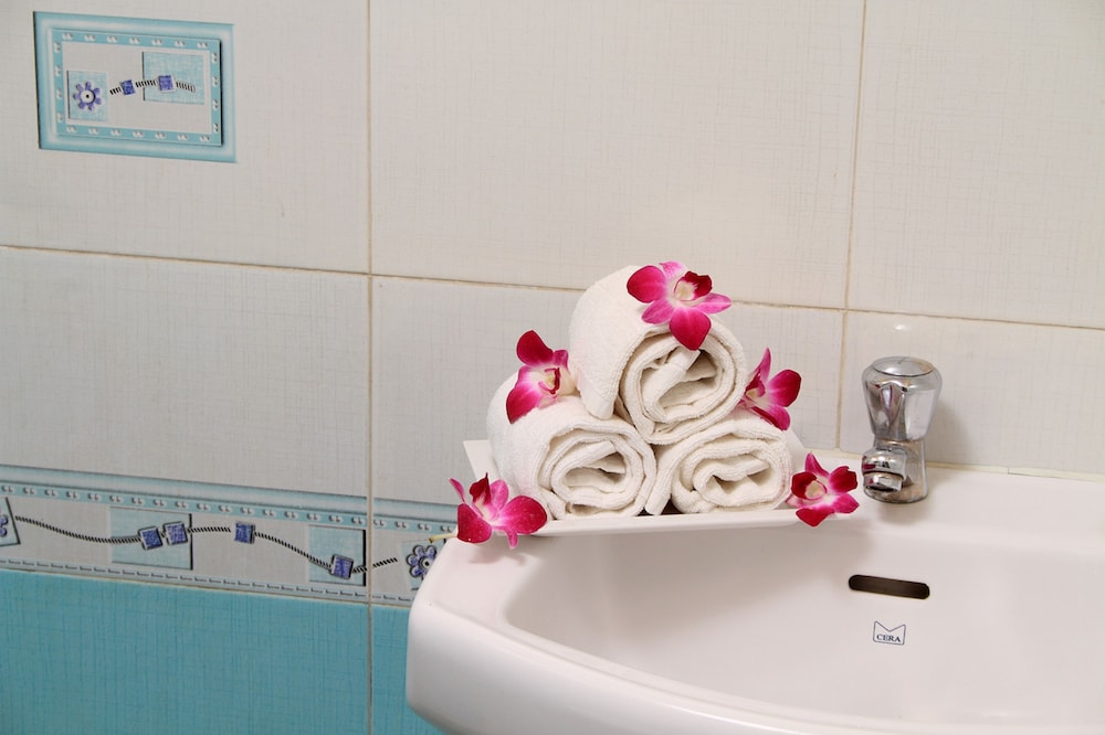 Bathroom amenities