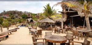 thumbnail: Outdoor dining