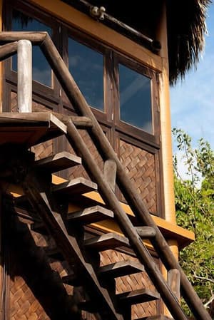 thumbnail: Exterior
