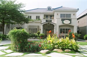 thumbnail: Exterior