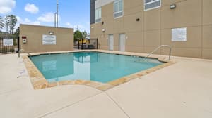 thumbnail: Pool