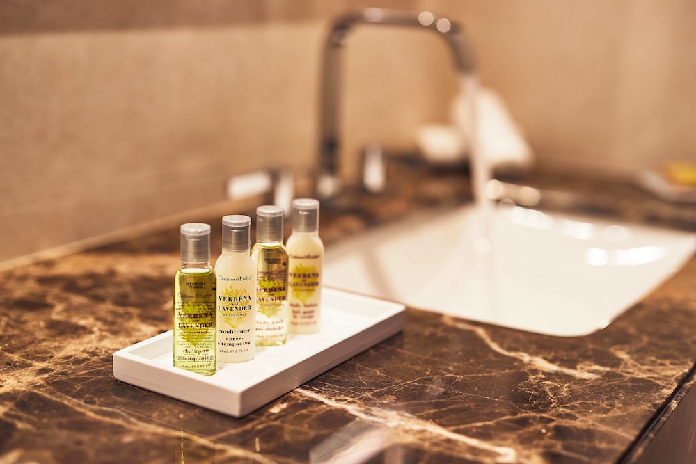Bathroom amenities