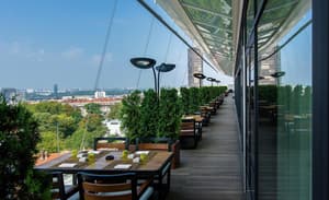 thumbnail: Restaurant