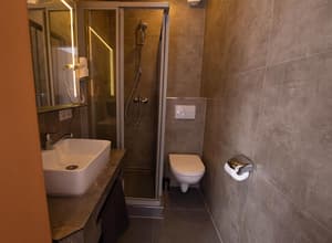 thumbnail: Bathroom