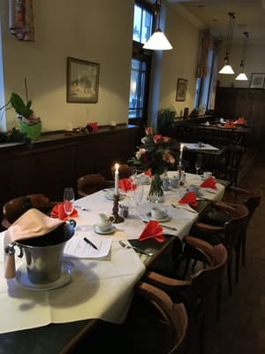 thumbnail: Restaurant