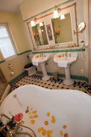 thumbnail: Bathroom