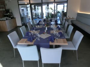 thumbnail: Breakfast area