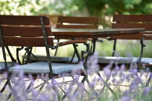 thumbnail: Outdoor dining