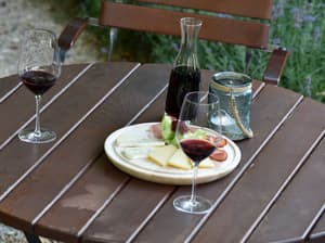 thumbnail: Outdoor dining