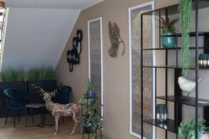 thumbnail: Interior entrance