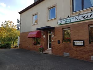 thumbnail: Front of property