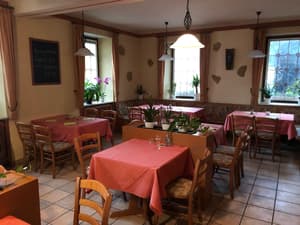 thumbnail: Restaurant
