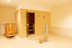 thumbnail: Sauna